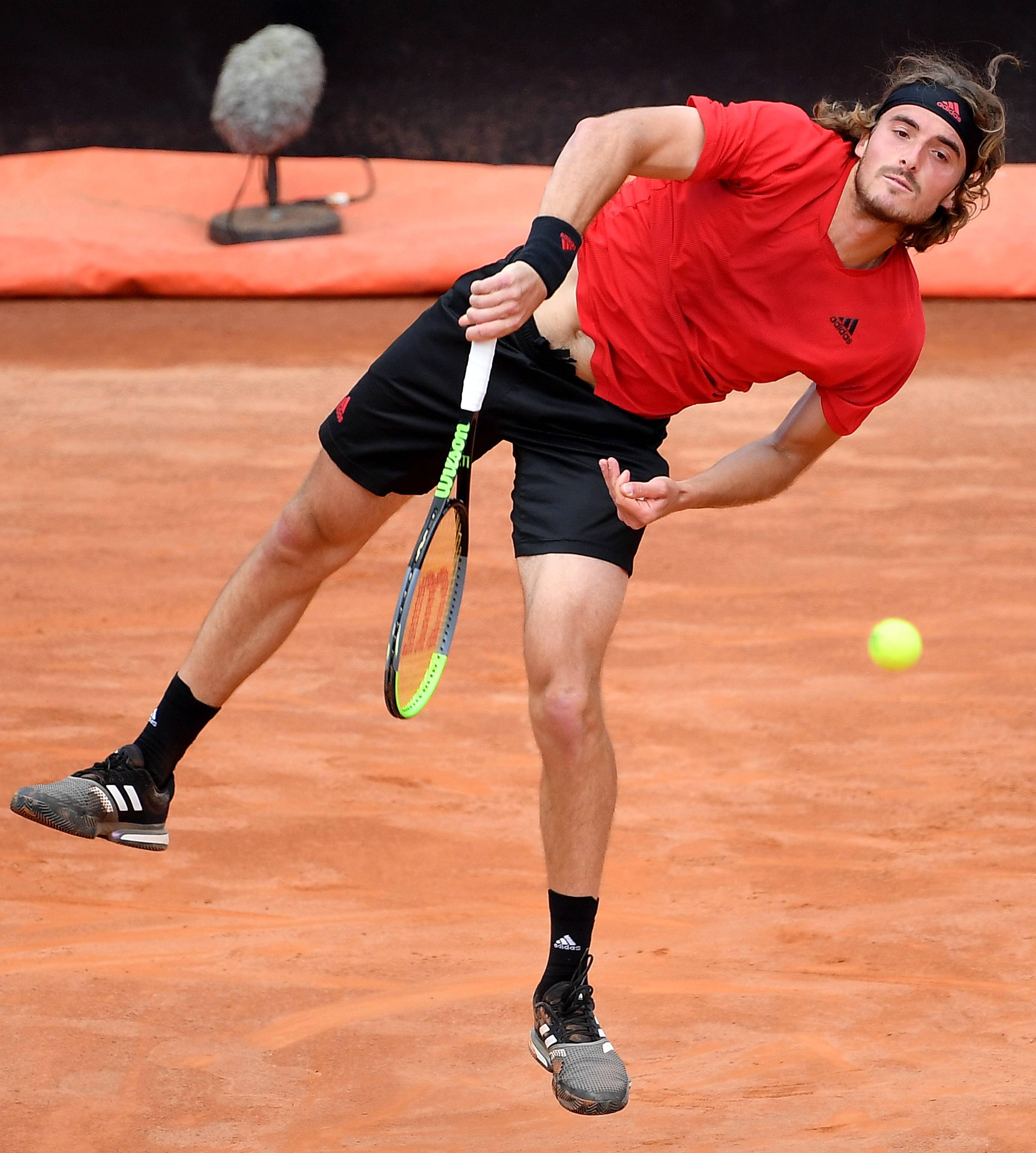 德国网球队强势法国网球队,西西帕斯完成帽子戏法 德国网球队强势法国网球队,西西帕斯完成帽子戏法